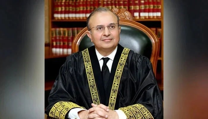 Political trials violate due process, says Justice Mansoor