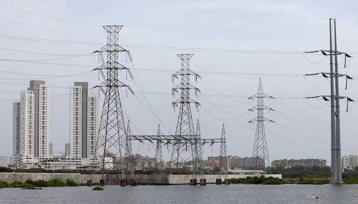 Govt concludes talks with 14 IPPs over slashing power cost